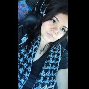 Meet your Posher, Claudia